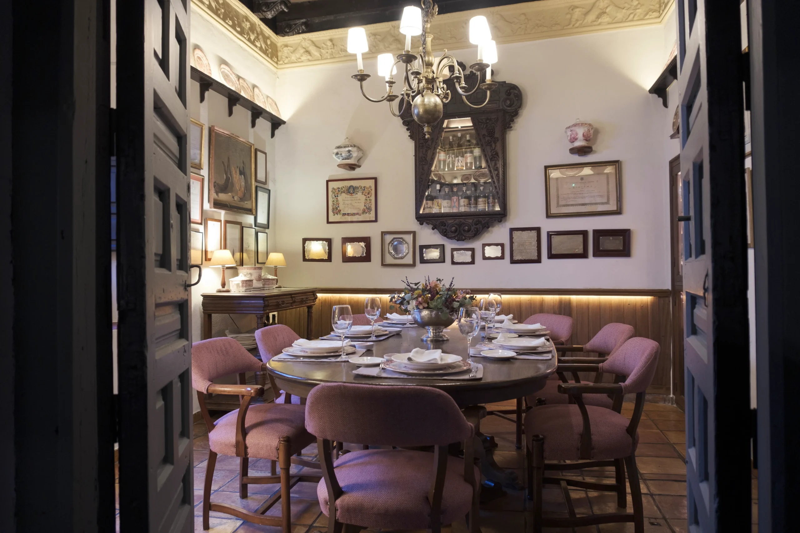 Bodegas Campos Salon Restaurante